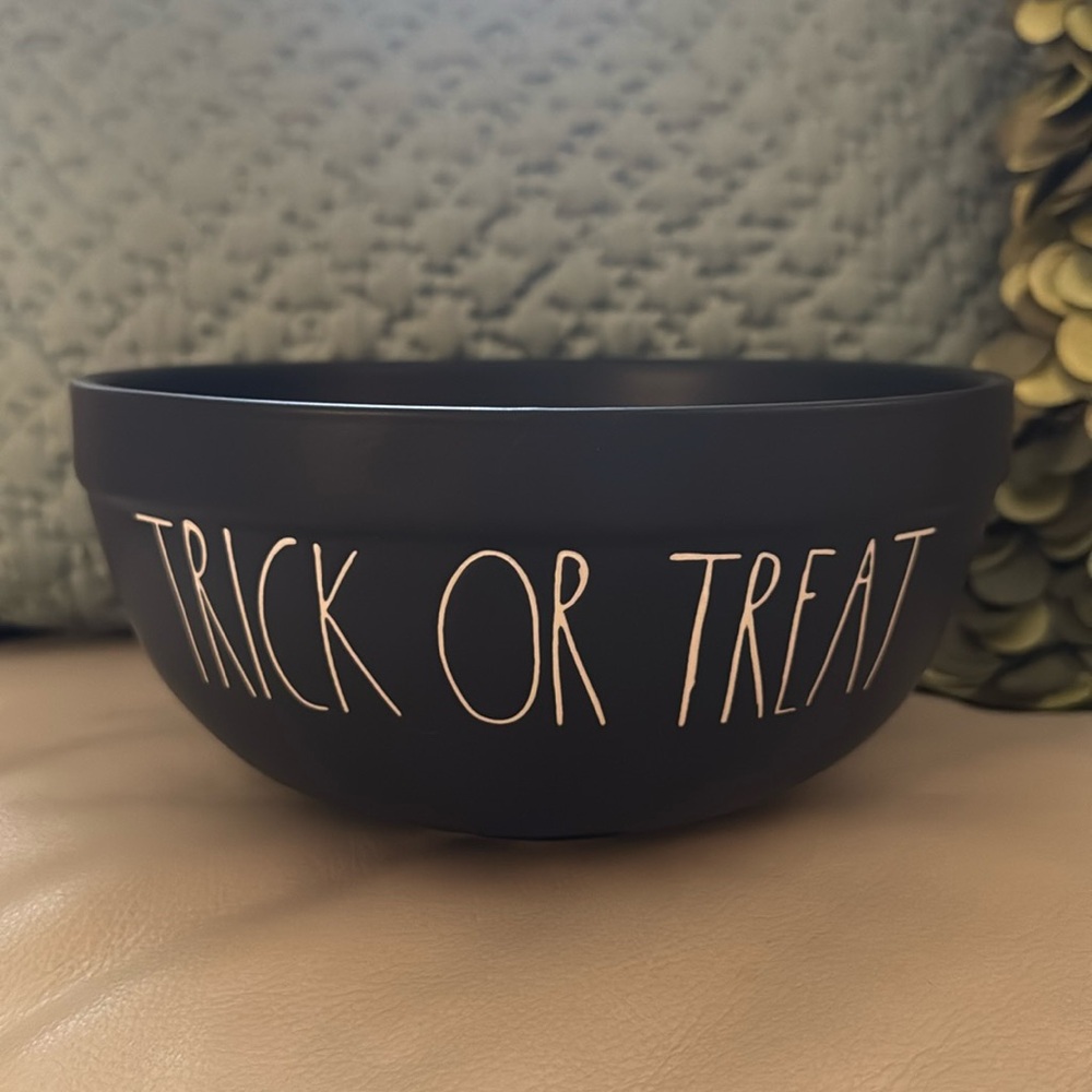 Rae Dunn Trick or Treat bowl